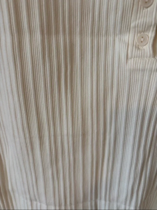 Levi's Cream Ribbed Henley Tank - Button Front - Picture 4 of 6